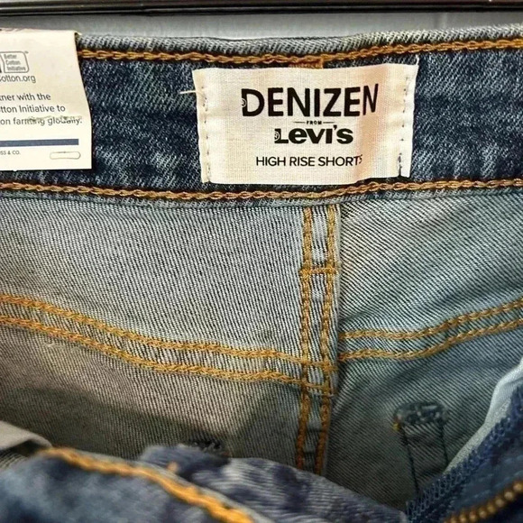 Women’s size 4.‎ Denizen Levi’s shorts. NWT - Picture 7 of 9